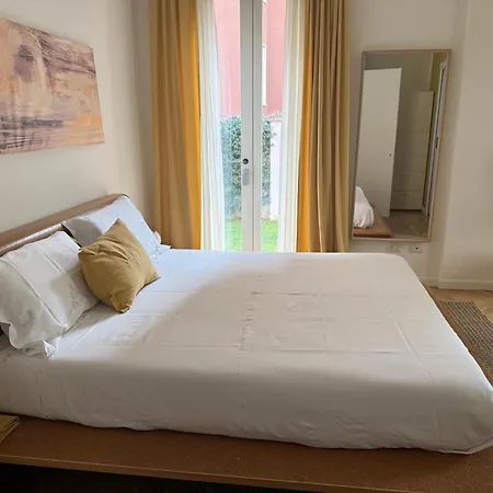 Δωμάτια σε οικογενειακή κατοικία Cimarosa22