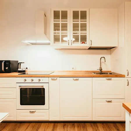 Casa De Amicis - Lakeside L&b 3* ميلان