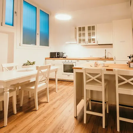 بيت ضيافة Casa De Amicis - Lakeside L&b