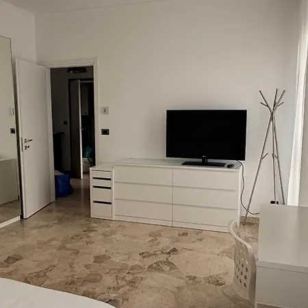 בית הארחה Casa Alisella 3*