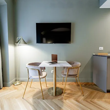 Prestige Boutique - Piazza Duomo 2 Milão