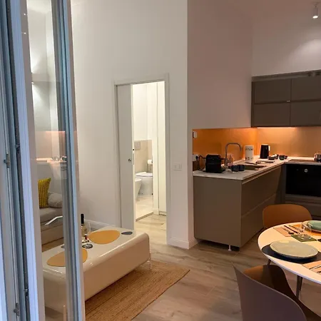 Lägenhet Premium Duomo Metro1, Comolake Trains11