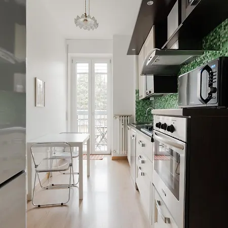 Guesthost - Cozy Flat Near Gorla M1 * Milano