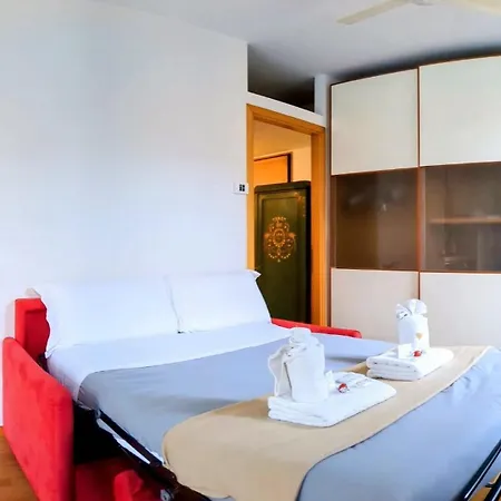 Casa Altaguardia Porta Romana Metro M3 Milan