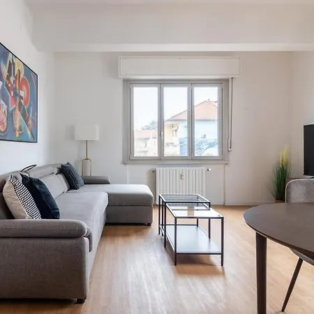 Albertinelli - Bilocale San Siro Apartman Milánó