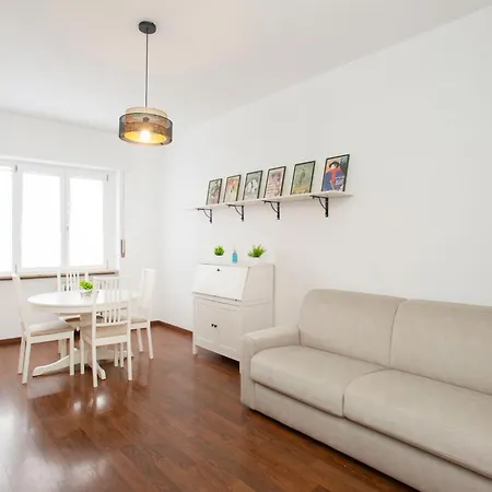 Corvetto Modern - Steps From M3 Corvetto Appartement Milaan