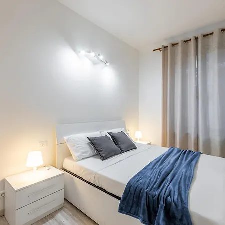 Appartamento Dergano Bilocale Luminoso Vicino Metro M3 *