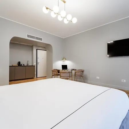 Prestige Boutique - Piazza Duomo 2 3* Milão