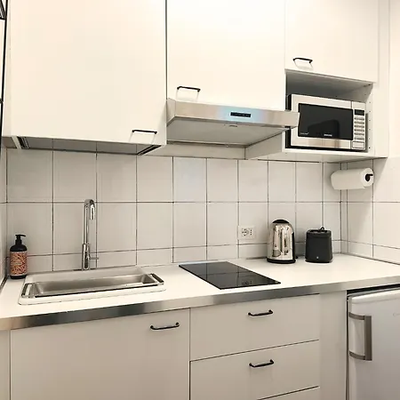 Tadino 48 * Milão