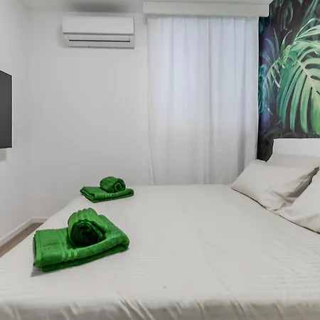 Garden M3 Duomo 12 Min Apartman