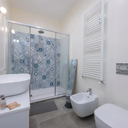 I-host - Bright 1br With Balcony In *