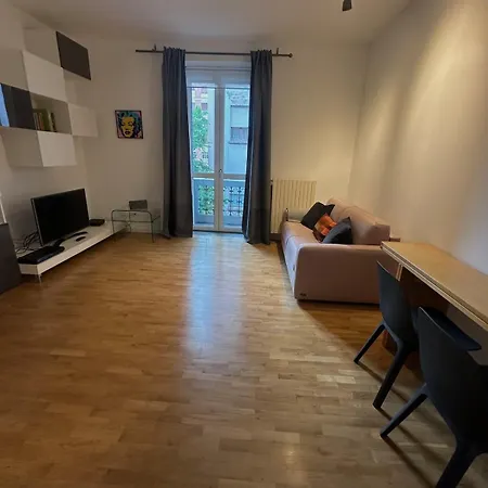 Nineteen Apartment *