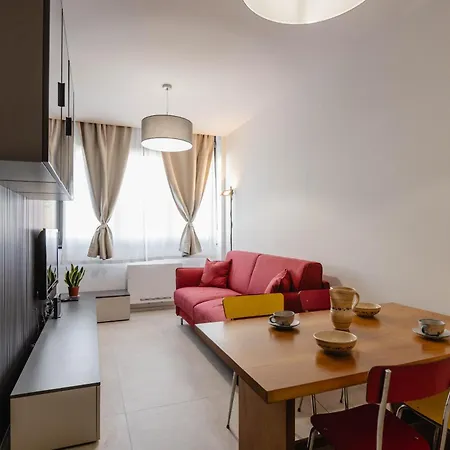 Apartment Black & Light Milan