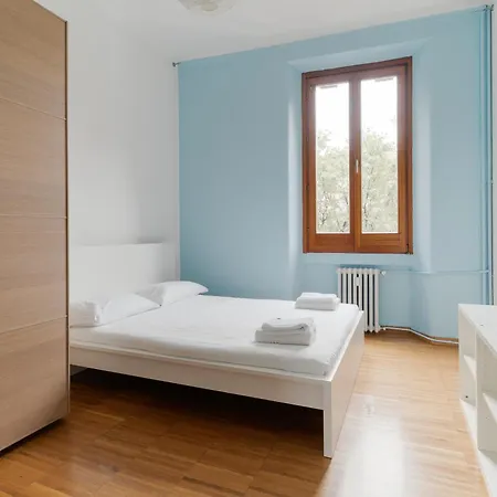 Guesthost - Mm5 Isola Cozy Apartment