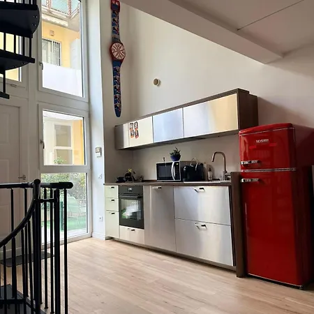 Daire Loft Con Giardino Privato A