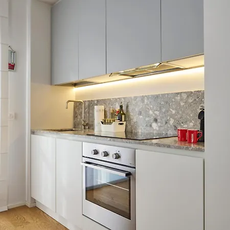 Bilocale Moderno E Silenzioso Vicino Navigli E Duomo Con Metro M4, Appartamento