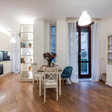 The Botanical Court - Porta Venezia Apartmán