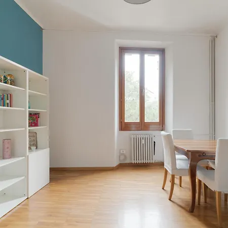 Guesthost - Mm5 Isola Cozy Apartment *