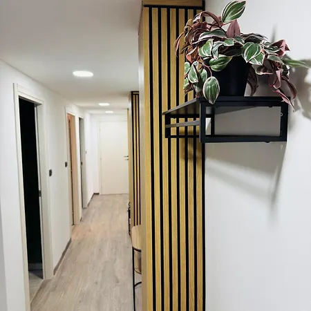 Corner House Appartement *