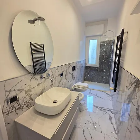 Maciachini - Menabrea With Balcony Next To Metro M1 - 15 Min To Duomo