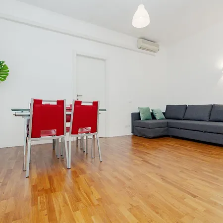 Isola - 2 Bedrooms - Free Parking アパート