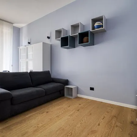 Just Urban Stays - Chic & Stylish Apt In City Center - 1 Min M2 Metro Apartment Milan