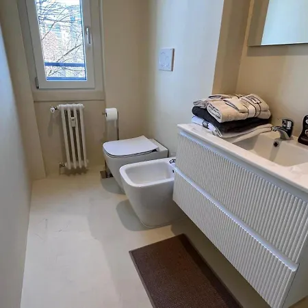 Elegante Bilocale Ristrutturato - Metro Inganni Apartmán Milán
