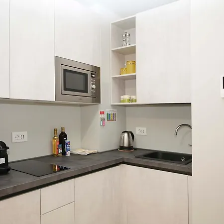 Elegante E Luminoso In Zona Navigli Apartamento *