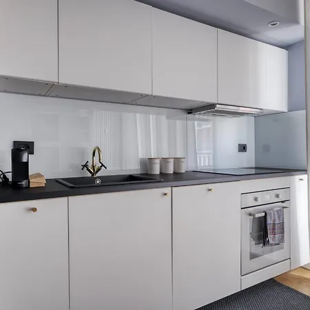 Apartment Just Urban Stays - Chic & Stylish Apt In City Center - 1 Min M2 Metro Milan