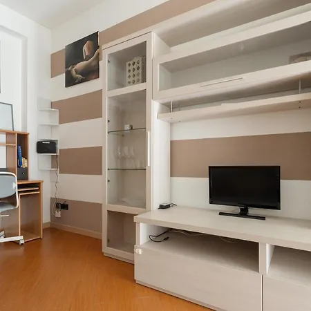 Guesthost - De Angeli Elegant شقة *