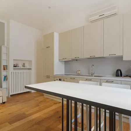 Guesthost - M5 Isola Cozy Apartamento *