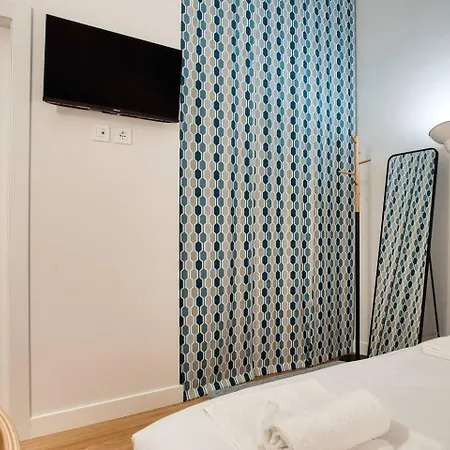 Near Duomo Design Polluce *