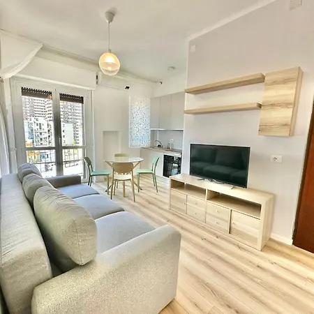 Metro M3 S&m Home, Comoda Soluzione Di Design, Con Collegamento Diretto A Duomo Di Milano, Stazione E Porta Garibaldi Lägenhet
