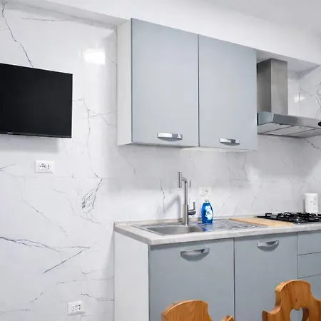 アパート Garage & Garden Villa Apartment