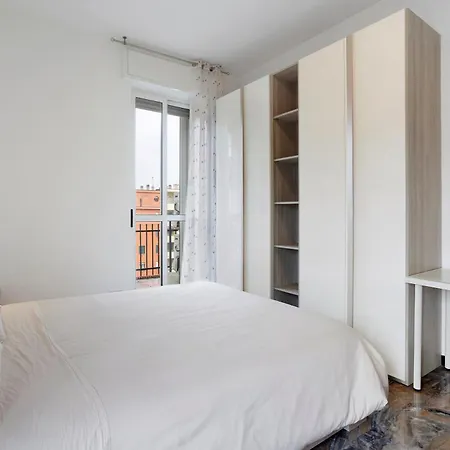 Appartement Quadrilocale Luminoso Con Balcone Milan