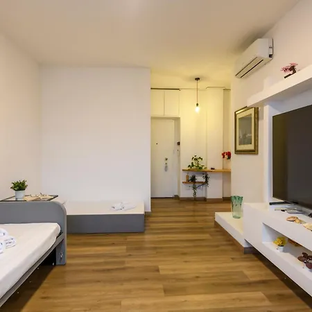 Modica, 16 - Near Iulm Apartman Milánó