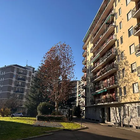 Modern And Bright House 20 Minutes From The Duomo * Milano