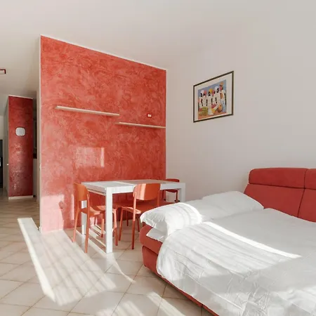 Appartamento Guesthost - Certosa Cozy Flat With Balcony Milano