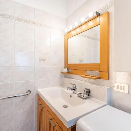 Apartment 2 Min To Metro, 8 Min To Rho Fair *