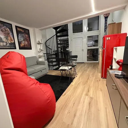 Loft Con Giardino Privato A