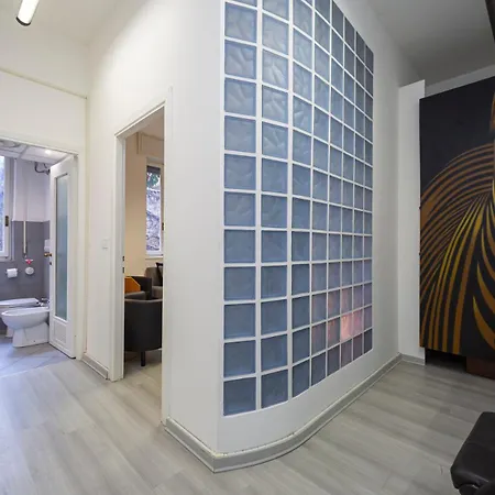 Comfortable And Quiet Near M4 Metro
