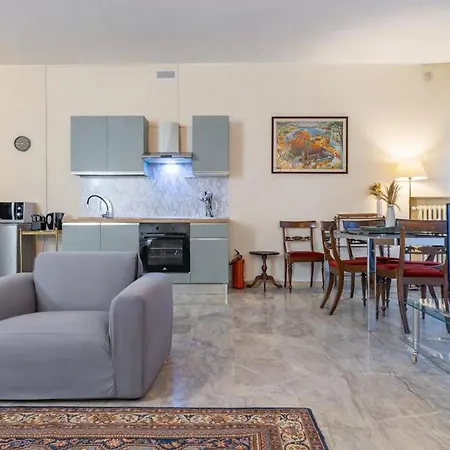 - Spacious And Bright Apartment, Elegant Area * Milan