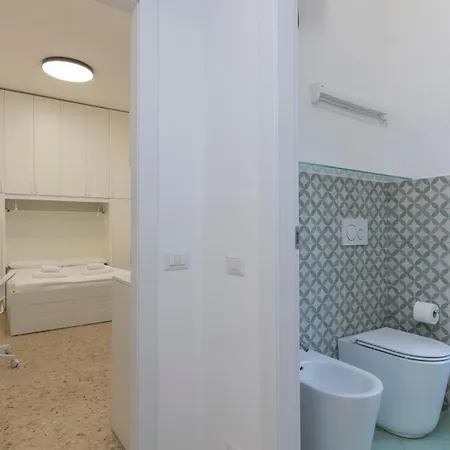 Navigli,m2 A Stone's Throw From The Subway Διαμέρισμα