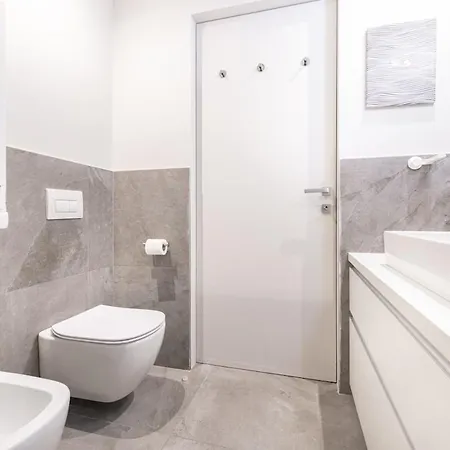 Easylife - - Bixio 17 P1 - Porta Venezia شقة *