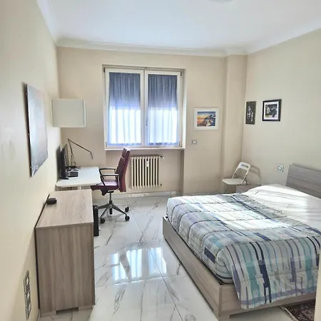 Arrivasti Stays, Spacious In Centre Apartment Milan