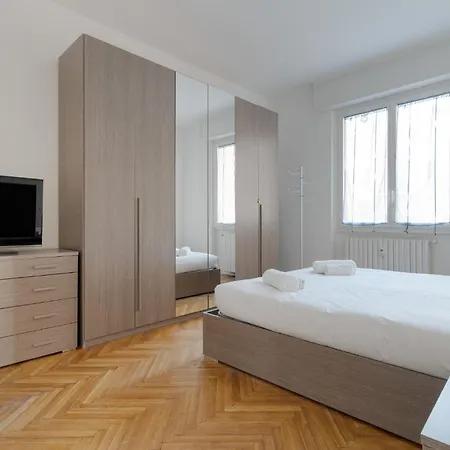 Appartamento Guesthost - Certosa Cozy Flat With Balcony