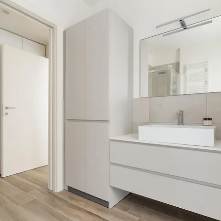 Lägenhet Guesthost - Modern In Moscova Milano