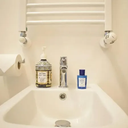 Bilocale Comfort & Cozy A 1 Min Dalla Metro X Duomo * 米兰