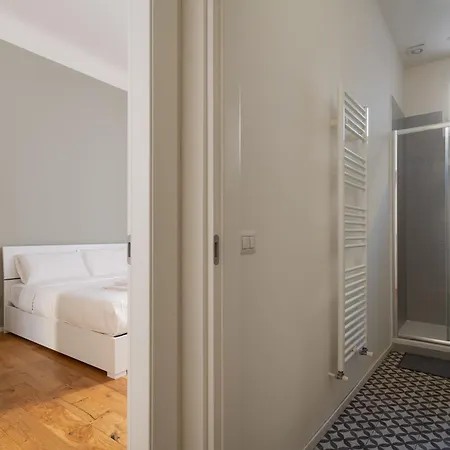 Guesthost - M5 Isola Cozy Апартаменты