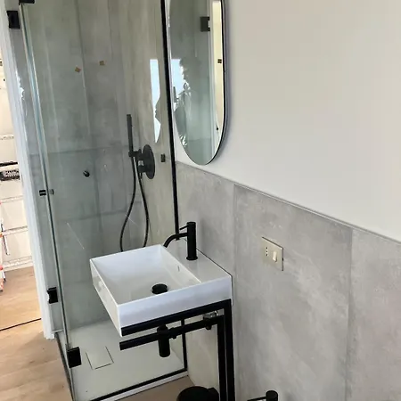 Design And Comfort In West * Milan